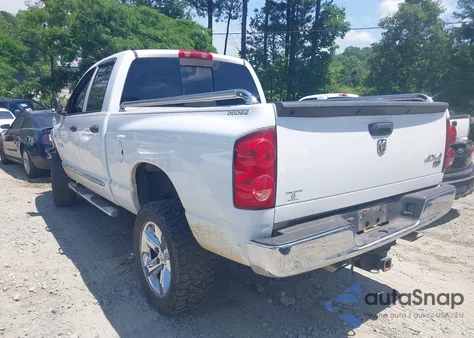 2008 Dodge Ram 1500 Laramie z USA, uszkodzony, nr VIN 1D7HU18238S522274